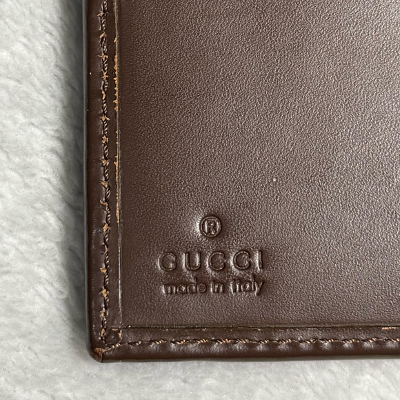 Authentic Gucci Monogram Bi-fold Wallet - Picture 4 of 12